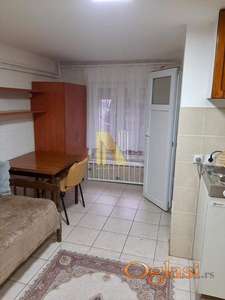 Garsonjera u centru grada (CENA SA REŽIJAMA)