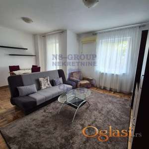Namešten i renoviran dvosoban stan na Bulevaru Evrope,48m2