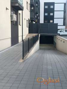 Prodajem garazna parking mesta u centru