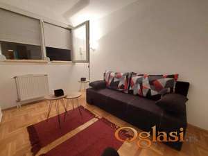 Odlična garsonjera - Bulevar Evrope !