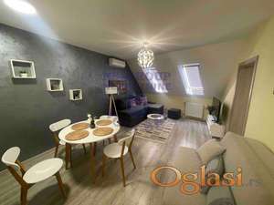 Vrhunski kvalitet, dvosoban u pesackoj zoni