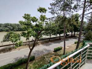 Senta-Kej -Salonski stan - Pogled na Tisu - Garaža - Zajedničko dvorište