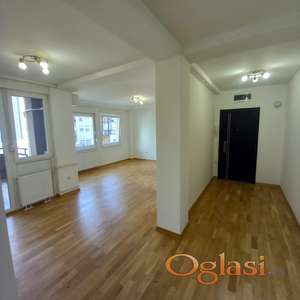 SPENS - BULEVAR - CENTAR - NOV DVOSOBAN STAN ZA POSLOVNI PROSTOR - USELJIVO ODMAH!!! IDEALAN ZA SALON LEPOTE!!!