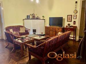 Izdajem Pet Friendly salonski trosoban stan u strogom Centru ID#1075