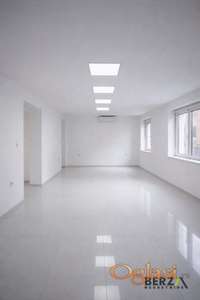  PRAZAN POSLOVNI PROSTOR U KUĆI OD 240 M2 SA DVORIŠTEM KOD SAJMA