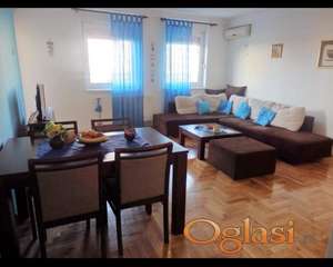 Jenoiposoban stan na Bulevaru Patrijarha Pavla