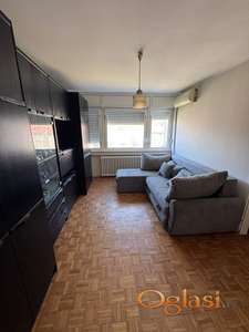 KOMFORAN JEDNOIPOSOBAN STAN 300e