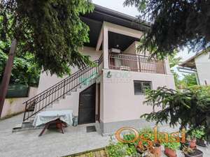 Banstol, kuća za život u vikend zoni. 