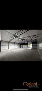  HALA OD 227 M2 SA KAMIONSKIM PRILAZOM NA KLISI