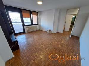 Prazan dvosoban stan od 58 m2 u dr Ivana Ribara