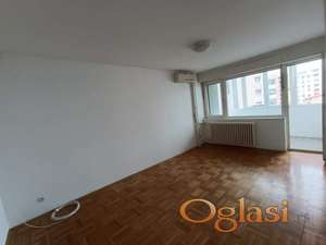 Crveni krst,dvosoban,prazan ID#19194