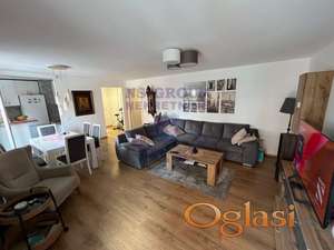 Trosoban stan na Limanu 3,renoviran!