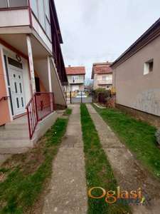ČETVOROSOBAN STAN NA SPRATU KUĆE SA GARAŽOM I DODATNIM PROSTOROM U MIRNOM KRAJU VETERNIKA