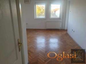 Jednoiposoban stan na Žitnom Trgu !