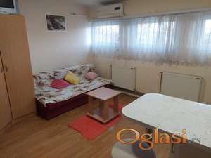 FUTOŠKI PUT - MALA GARSONJERA 15m2  USELJIVA ODMAH !