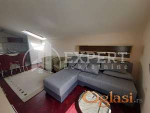 Izdaje se jednoiposoban stan u blizini Saborne crkve, 36m2