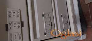 Bosch ugradni zamrzivač