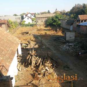 Useljiva kuća sa placem 1262m2!!! Rumenka!!