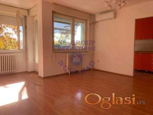 Prazan odmah useljiv, komforan četvorosoban