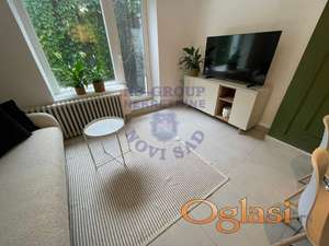 Dvosoban stan u samom centru grada!