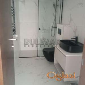 Odlična novogradnja - odmah useljiv neuseljavan duplex u Erdogliji sa dve spavaće sobe i dve terase