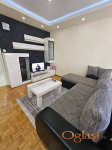 NAMEŠTEN JEDNOIPOSOBAN STAN NA LIMANU IV 400 EVRA