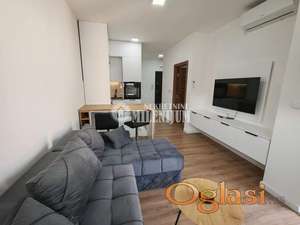 Moderno opremljen 2.0 stan u novogradnji sa parking mestom ID#2217