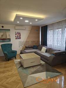 Izdaje se odličan, lux stan na Bulevaru Nemanjića, 78m2