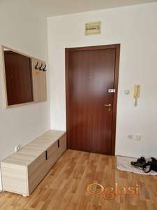 RENOVIRAN-PET FRIENDLY NAMEŠTEN JEDNOIPOSOBAN STAN U CENTRU 300 EVRA