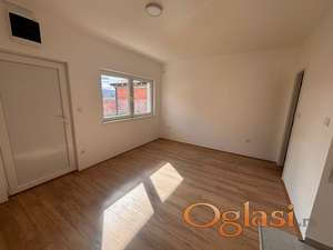 Odlična garsonjera 22m2 - Adice