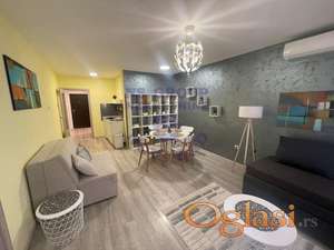 NAMEŠTEN, STROGI CENTAR!