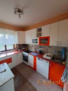 Prelepa porodična kuća (150m²) na placu od 4.5 ara – Odžaci