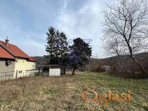 524608-Predstavljamo vam prelep plac na samo 15 minuta (8km) od Promenade