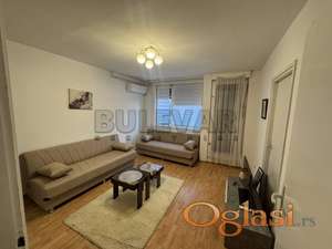 Nameštena garsonjera u strogom centru Kragujevca 33 m²