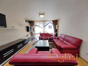 Novi Sad, Lipov Gaj - Luksuzna petosobna kuća (pet  friendly) ID#1334