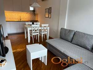 Renoviran odličnan dvosoban stan kod Kliničkog Centra