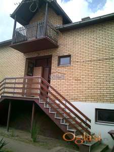 Spratna kuća u Rumi, uknižena, odmah useljiva