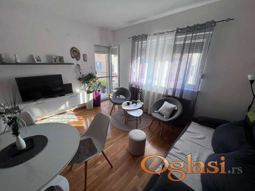 Odlican i prelep Cetvorosoban stan - 68m2 - Uknjizen