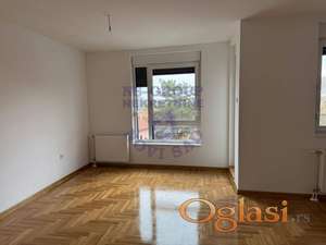 Novogradnja na odličnoj lokaciji u centru Temerina!