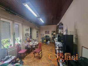 TOP LOKACIJA! Kuća uknjižena 1/1