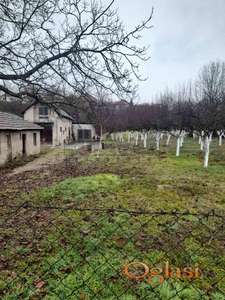 Na prodaju plac kod Zastavine ambulante od 23 ara