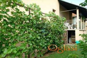 **KVALITETNA PORODIČNA KUĆA** SAJLOVO 064/8222130