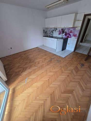 Fotografija stana 3 od 9