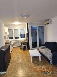 NAMEŠTEN DVOSOBAN STAN NA LIMAU 3