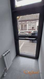 <p>ULIČNI LOKAL ZA MENJAČNICU, ŠIRI CENTAR KOD BULEVARA