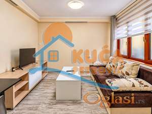Izdaje se garsonjera u blizini Pravnog Fakulteta,30m2