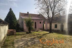 Na prodaju kuca u Melenacima110 kvadrata, useljiva . 50000e