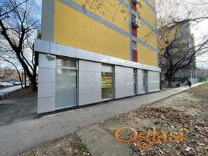 Ulični lokal 55m Novi Sad Pariske Komune IZDAJE SE useljiv odmah