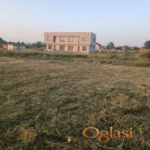 Fantastičan plac u građevinskom području