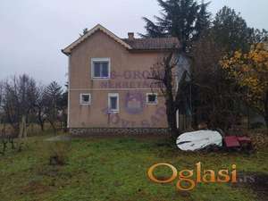 - Vikend kuća u Čortanovcima - 1519m2 plac -